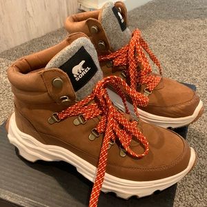 Sorel kinetic breakthru conquest boots